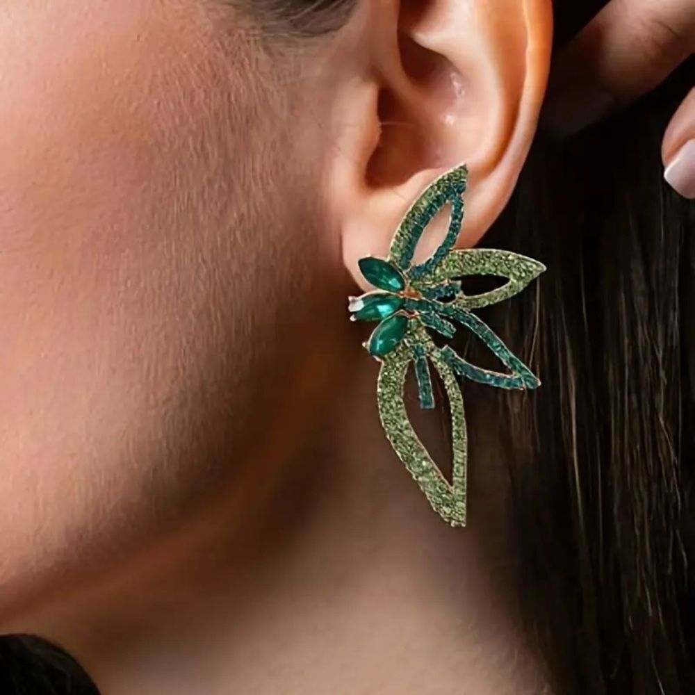 Green Leaf Earrings A1446